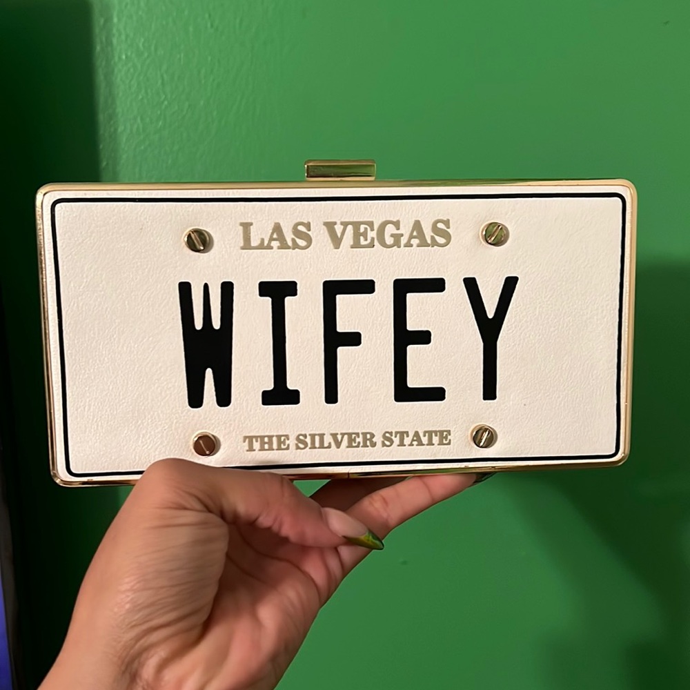 Wifey clutch